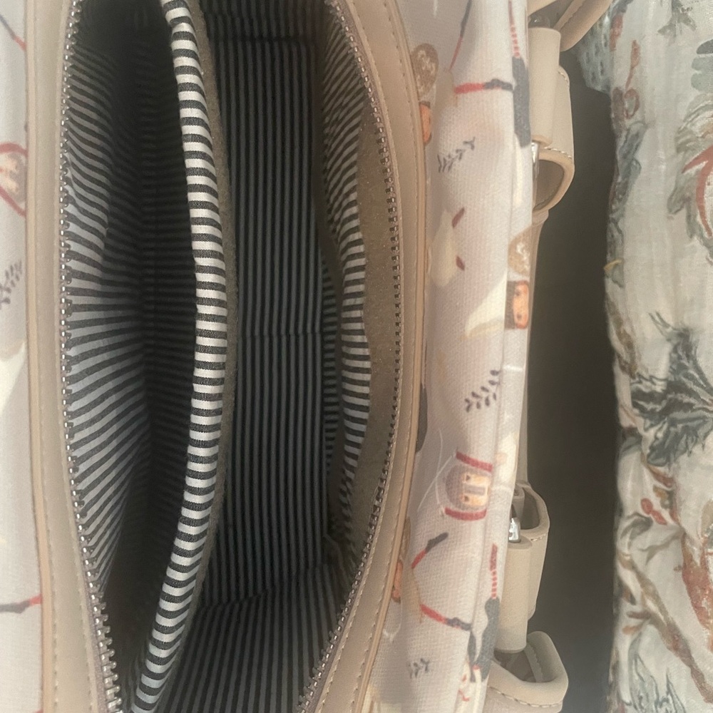 House of Flynn Camera/ Baby Bag - Picture 4 of 8
